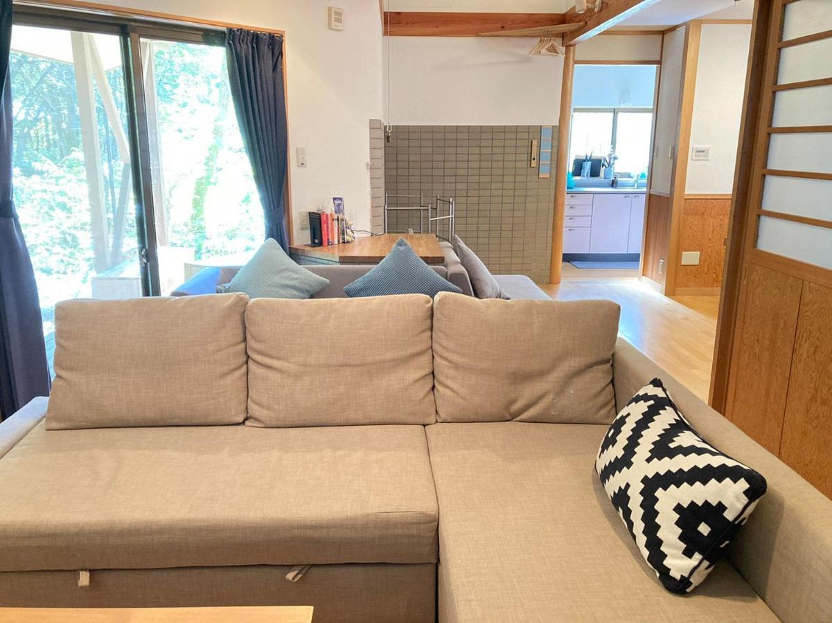 Shirokuma Lodge Hakuba Exterior photo